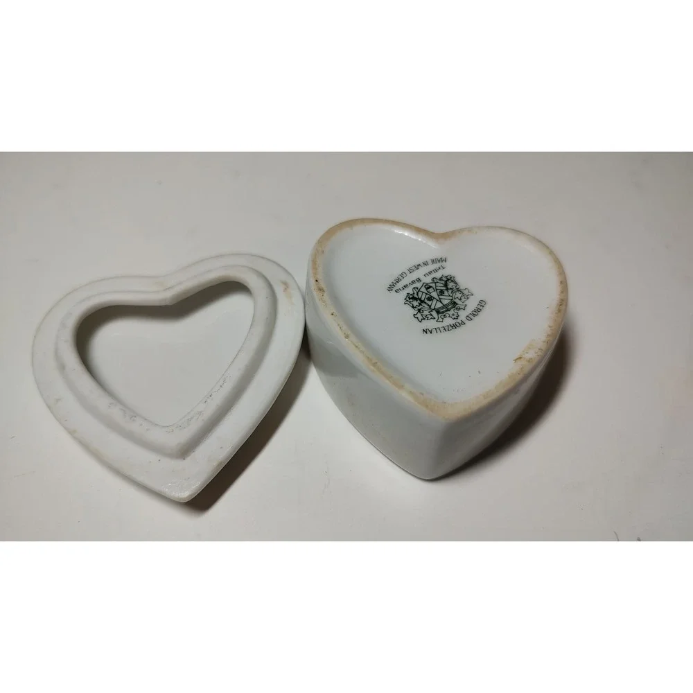 Gerold Porzellan Trinket Box‎ Tettau Bavaria Heart Shaped Floral Gold Accents